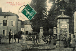 Stainville * La Gendarmerie Nationale Et L'entrée Du Château * Villageois - Other & Unclassified