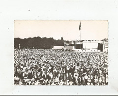 FETE DE L'HUMANITE LA FOULE DEVANT LA SCENE CENTRALE (LA COURNEUVE ) 1963 - Ereignisse