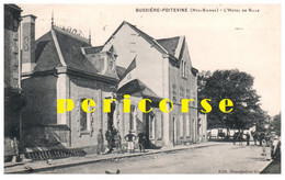 87  Buissière Poitevine  Groupe De Personnes Devant L'Hôtel De Ville - Bussiere Poitevine