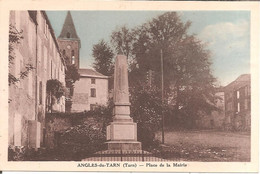 ANGLES-du-TARN (81) Place De La Mairie Avec Le Monument Aux Morts - Angles