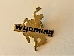 PINS CHEVAL WYOMING RODEO COWBOYS  / 33NAT - Animaux