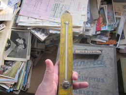 Old Wooden Thermometer Around 1920-1930 Dimensions 25 Cm - Other Apparatus