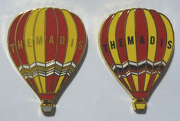PAT14950 MONTGOLFIERE THEMADIS   Lot De 2 Pin's Différents En ZAMAC - Luchtballons