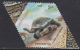 INDIA(2008) Aldabra Giant Tortoise. Hexagonal Stamp With Perforations Missing On 2 Sides - Plaatfouten En Curiosa