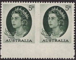 AUSTRALIA(1963) Queen Elizabeth. Pair Imperforate Between. Scott No 351. - Varietà & Curiosità
