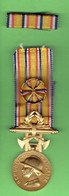 MEDAILLE SAPEURS POMPIERS 1935 - L. BAZOR - Avec Rosette Et Barrette - Pompieri