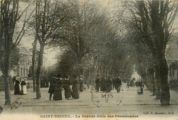 St Brieuc * La Grande Allée Des Promenades * Promeneurs - Saint-Brieuc