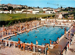 Monflanquin * La Piscine * Ancienne Bastide Du XIIIème Siècle * Baigneurs - Monflanquin