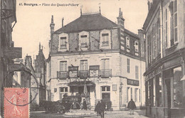 CPA - France - 18 - BOURGES - Place Des Quatre Piliers - Central Hôtel - Animée - Bourges