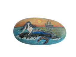 Blue Mermaid Hand Painted On A Smooth Beach Stone Paperweight - Presse-papier