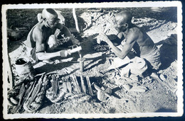 Cpa Du Tchad AEF Fort Lamy --  Forgerons En Plein Air -- Photographe Pauleau Douala   AOUT22-123 - Tchad