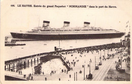 CPA - FRANCE - 76 - LE HAVRE - Entrée Du Grand Paquebot NORMANDIE Dans Le Port Du Havre - Animée - Port