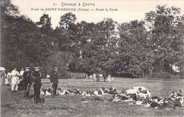 CPA - FRANCE - Chasse - Chasse à Courre - Forêt De SAINT FARGEAU - Avant La Curée - Animée - Hunting