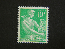 République Française Timbre 10 Fr Vert Moissonneuse 1957 Neuf Non Oblitéré - 1957-1959 Mietitrice