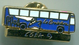 PIN'S  - TRANSPORT - AUTOBUS - BUS - SIGNE ARTHUS BERTRAND - Transports