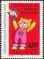 FRANCE - 1997 - TOY BEAR - PROTECTION OF ABUSED CHILDREN -  1 V. MNH - - Poupées
