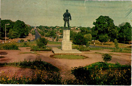 GUINÉ - BISSAU - Monumento A Teixeira Pinto - Guinea Bissau