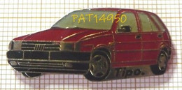 PAT14950 FIAT TIPO ROUGE  écrit Tipo.  En Version EPOXY - Fiat