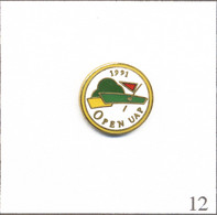 Pin's Banque Et Assurance - Sport / Golf “Open UAP“ 1991. Estampillé Punch. EGF. T883-12 - Golf