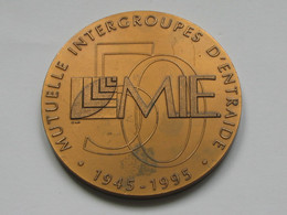 Médaille Mutuelle Intergroupes D'entraide 1945-1995  **** EN ACHAT IMMÉDIAT **** - Professionnels / De Société