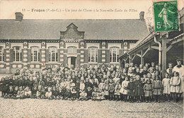 62 - FRUGES - S05226 - Un Jour De Classe à La Nouvelle Ecole De Filles - Elèves - Pli - L1 - Fruges