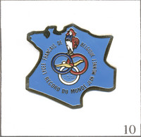 Pin's Record Du Monde - Lycée Français Jean Monnet (Bruxelles-Belgique) - Carte & Coq. Est. Promostar. T886-10 - Natación