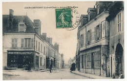 CPA - COUR-CHEVERNY (Loir Et Cher) - Avenue De La Place (Quincaillerie) - Cheverny