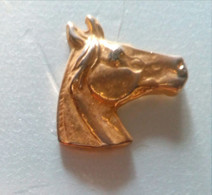 Pin's  Tête De Cheval Doré - Animaux