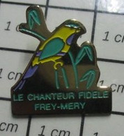 1315APin's Pins / Rare Et De Belle Qualité !!! ANIMAUX / OISEAU JAUNE VERT BLEU LE CHANTEUR FIDELE FREY-MERY - Animaux