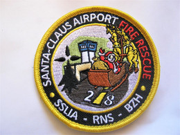 ECUSSON DES SAPEURS POMPIERS BRETAGNE AIRPORT SSLIA RNS BRZ 28 SCRATCH AU DOS - Bombero