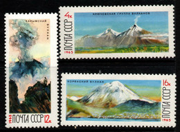 0411- URSS - 1965 - SC#: 3117-3119 - MNH - VOLCANOES / MOUNTAINS - Volcans