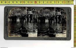 VIEUX PHOTO 140 - KEYSTONE VIEW COMPANY - LANAO MORO BOY PADDLING AMONG GRASSE - Visionneuses Stéréoscopiques