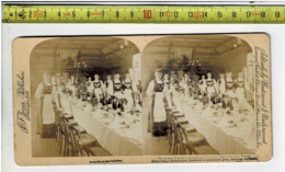 173  - STEREOGRAPH  - UNDERWWD - OUR OBHING W ATRESSES DINING ROOM OF STADHELM S HOTEL - Visionneuses Stéréoscopiques