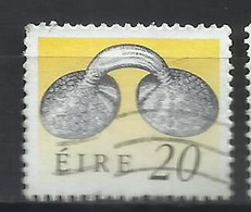 EIRE IRELAND IRLANDA 1990 ART TREASURES GOLD DRESS FASTENER 20p USED USATO OBLITERE' - Used Stamps