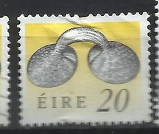 EIRE IRELAND IRLANDA 1990 ART TREASURES GOLD DRESS FASTENER 20p USED USATO OBLITERE' - Used Stamps