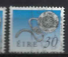 EIRE IRELAND IRLANDA 1990 1995 ART TREASURES ENAMEL LATCHET BROOCH 30p USED USATO OBLITERE' - Used Stamps