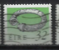 EIRE IRELAND IRLANDA 1990 1995 ART TREASURES BROIGHTER COLLAR 32p USED USATO OBLITERE' - Used Stamps