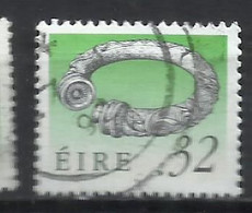 EIRE IRELAND IRLANDA 1990 1995 ART TREASURES BROIGHTER COLLAR 32p USED USATO OBLITERE' - Used Stamps