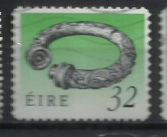 EIRE IRELAND IRLANDA 1990 1995 ART TREASURES SIZE 27x21 BROIGHTER COLLAR 32p USED USATO OBLITERE' - Used Stamps