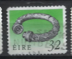 EIRE IRELAND IRLANDA 1990 1995 ART TREASURES SIZE 27x21 BROIGHTER COLLAR 32p USED USATO OBLITERE' - Used Stamps