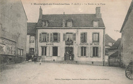 MONTAIGUT EN COMBRAILLES : LA MAIRIE ET LA PLACE - Montaigut