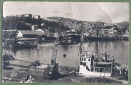 CPSM Vue Rare - ALGERIE - SKIKDA - LE PORT - Animation, Déchargement D'un Bateau, Grue - édition CAP / 726 - Skikda (Philippeville)