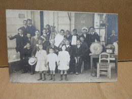 Groupe De Personnages Musiciens Carte Photos William Vilatte Charbonnier18 Rue Emile Merlande - Da Identificare