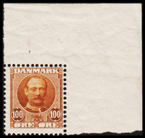 1907. King Frederik VIII. 100 Øre LUXUS Stamp Never Hinged With Corner Margin (hinged). Beauti... (Michel 59) - JF527556 - Ungebraucht