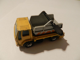 Matchbox      Ford Cargo Skip Truck  / 1986   ***  4069  *** - Matchbox (Lesney)