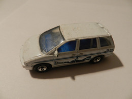 Matchbox   Nissan Prairie  / 1990   ***  4528  *** - Matchbox (Lesney)