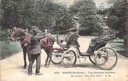 CPA Petits Métiers à Paris - Paris Nouveau - Les Femmes Cocher - 921 - Hé Cochère ! Etes Vous Libre? - CM - Colorisée - Artesanos De Páris