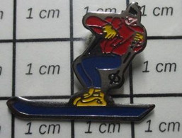 410b Pin's Pins / Beau Et Rare /  SPORTS / SKI SKIEUR - Sports D'hiver