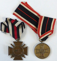 WK II Orden 1x Frontkämpferabzeichan Mit Schwertern Am Band Und 1 Kriegsverdienstmedaille Am Band I-II - War 1939-45