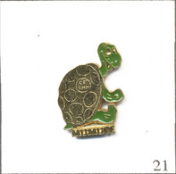 Pin's Animal - Tortue Pour Le Comité D’Entreprise De La CMM “Mumute“. Estampillé AMK. Métal Peint. T897-21 - Animaux